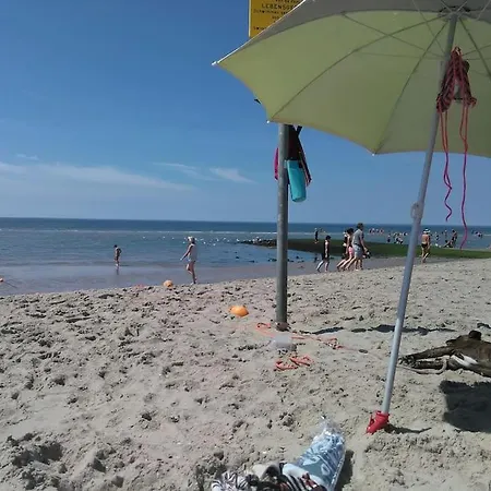 Anna, Strandhuisje Dichtbij Zee & Strand! Apartament *